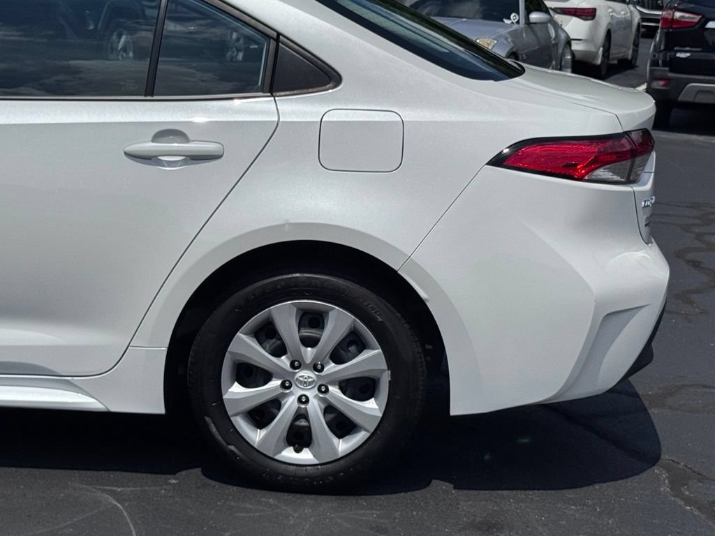 Used 2023 Toyota Corolla LE FWD image 33