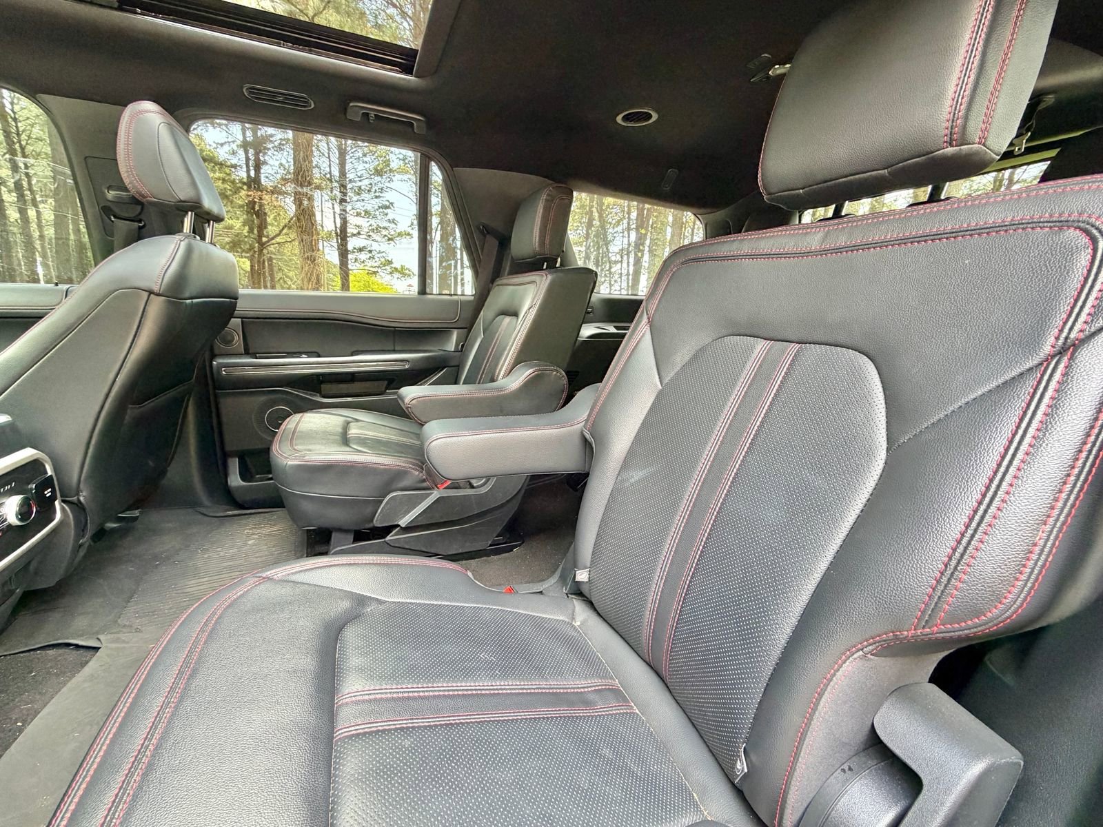 Used 2023 Ford Expedition Limited image 14