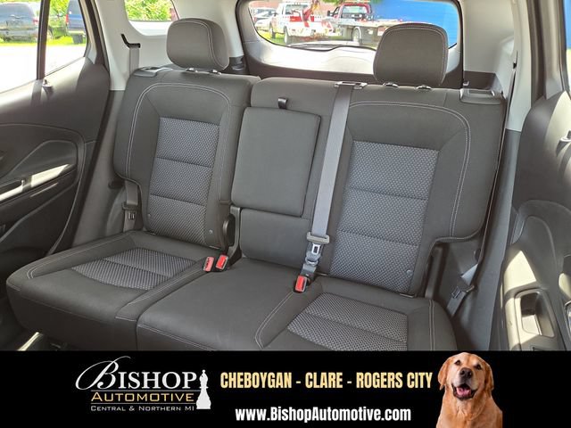 Used 2024 GMC Terrain SLE w/ LPO, Floor Liner Package FWD image 21