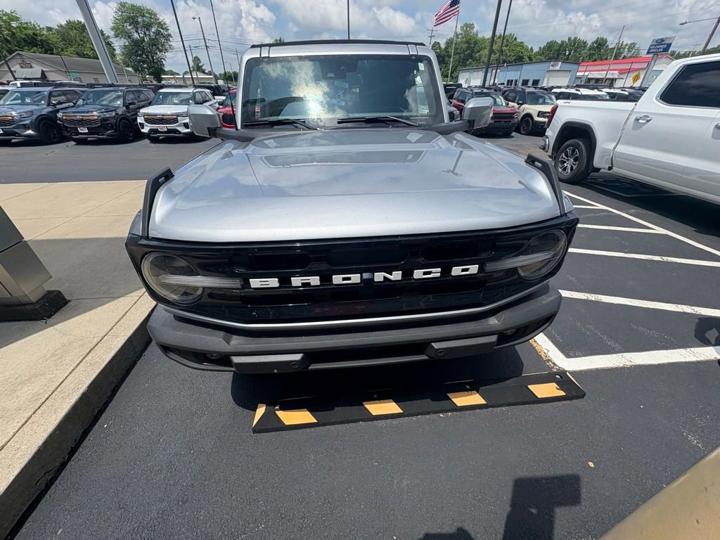 Used 2024 Ford Bronco Outer Banks AWD/4WD image 2