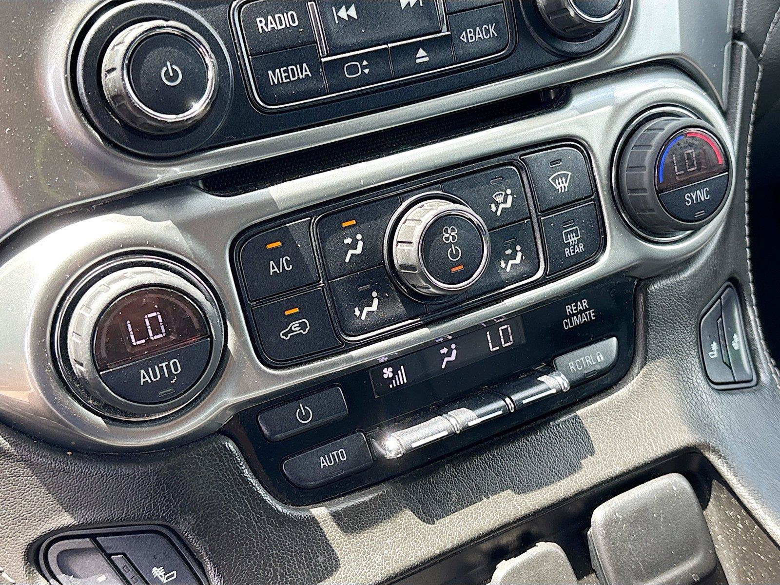 Used 2020 Chevrolet Suburban LT RWD image 16