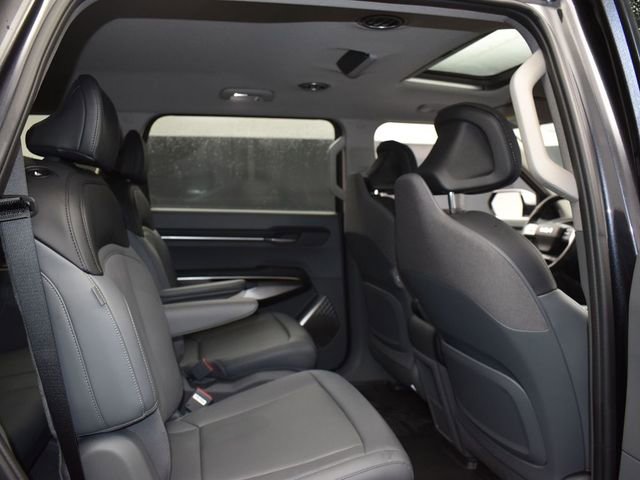 Used 2026 Kia EV9 Light image 11