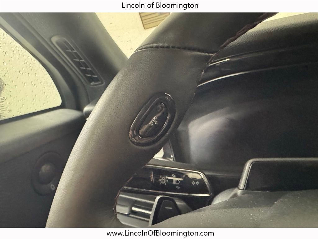 New 2025 Lincoln Corsair Reserve w/ Equipment Group 202A image 43