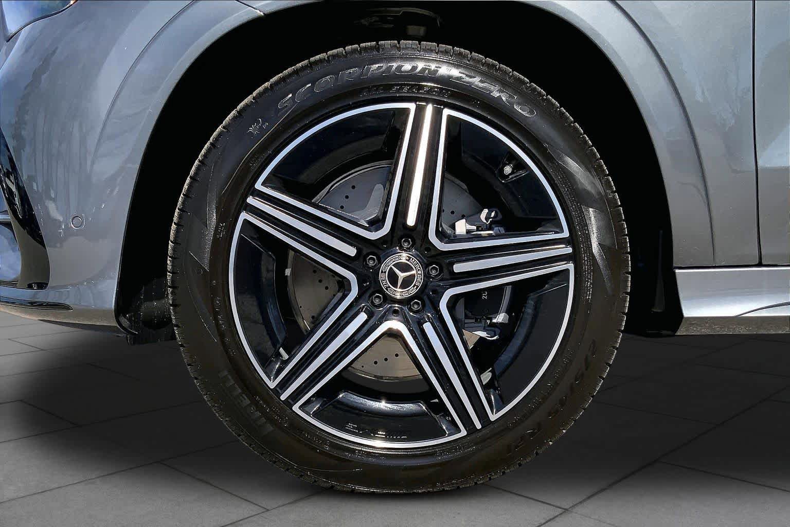 New 2026 Mercedes-Benz GLE 450 4MATIC image 15