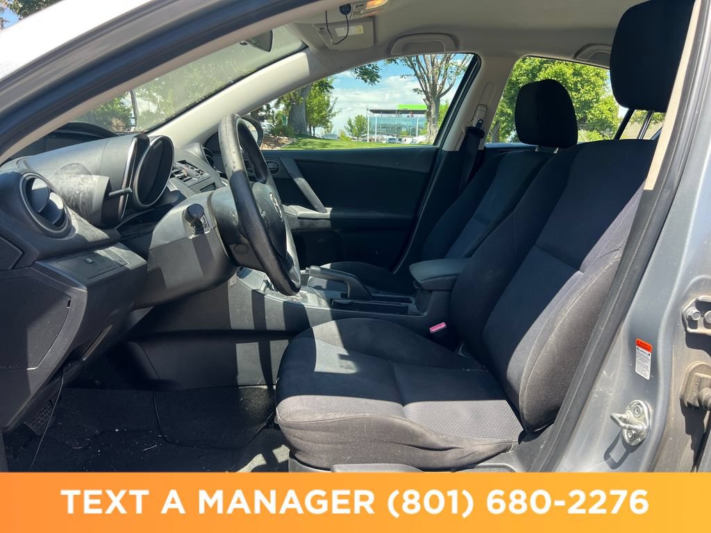 Used 2011 MAZDA MAZDA3 i Sport FWD image 10