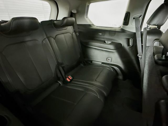 Used 2023 Jeep Grand Cherokee L Limited w/ Trailer Tow Group (B) image 27