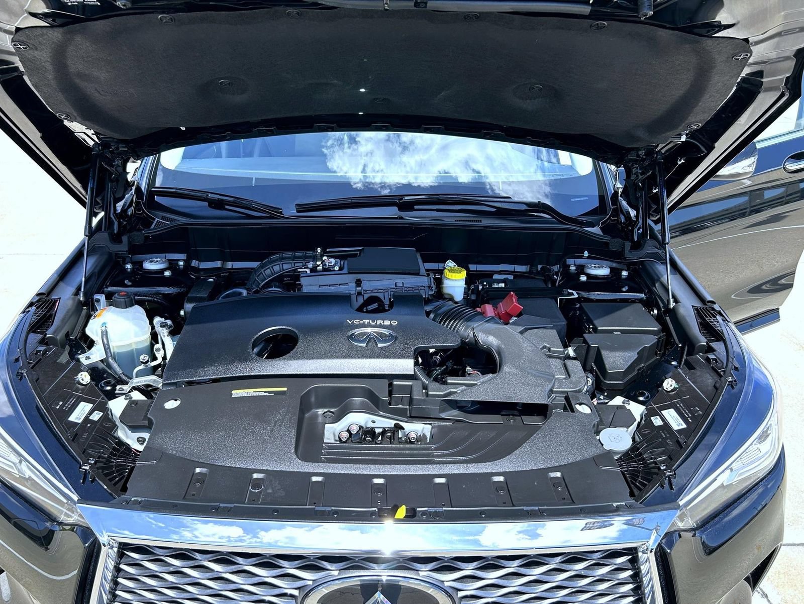 Certified 2025 INFINITI QX50 Luxe AWD/4WD image 24