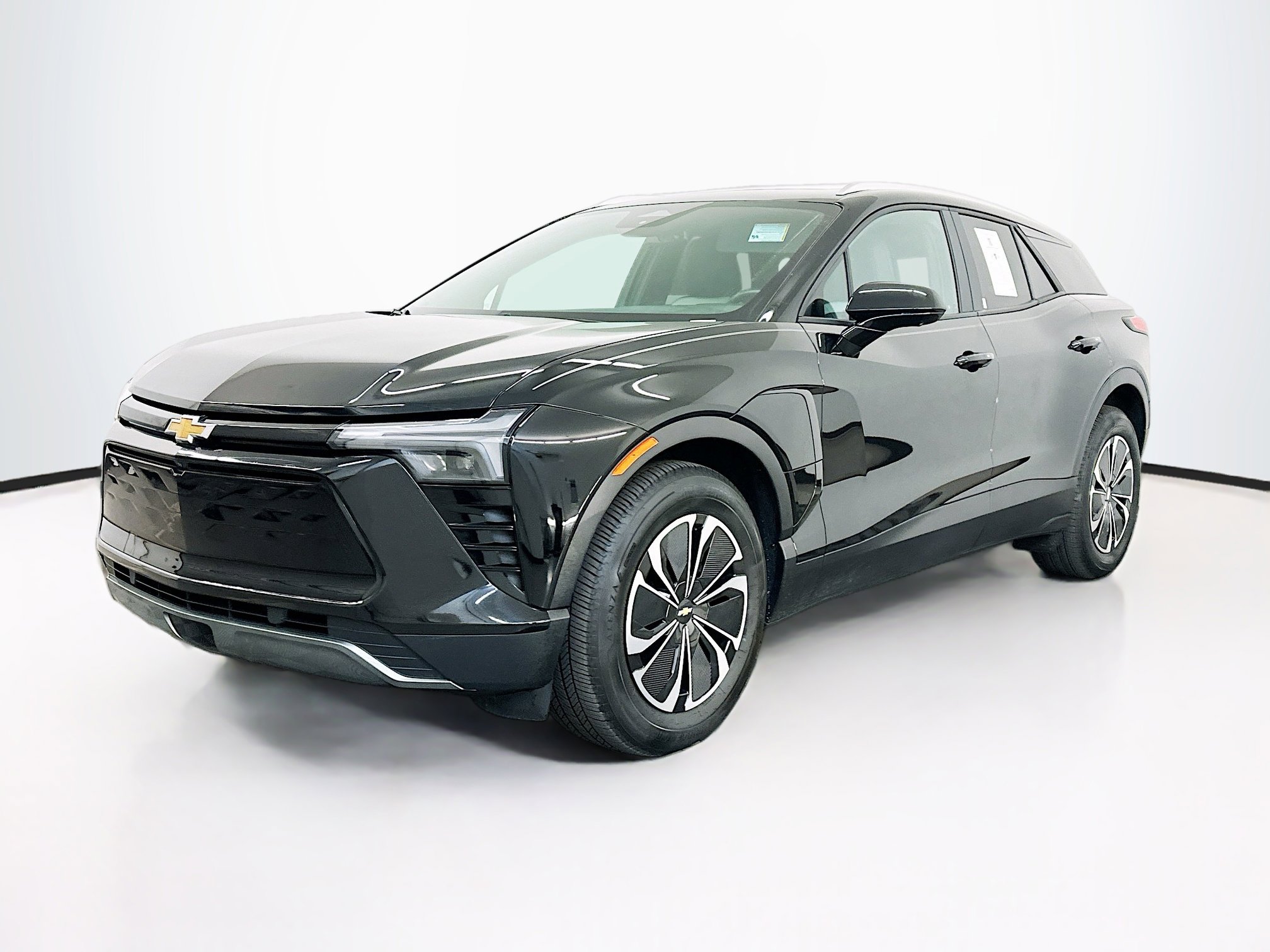 Used 2024 Chevrolet Blazer EV LT AWD/4WD image 3