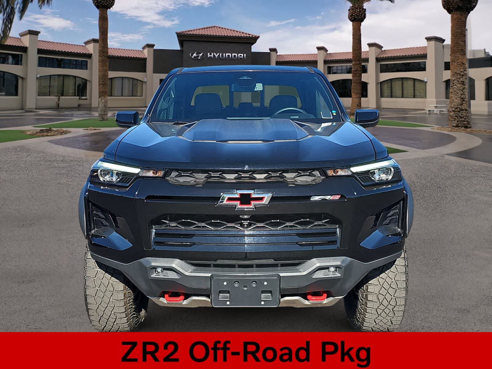 Used 2023 Chevrolet Colorado ZR2 w/ ZR2 Convenience Package III AWD/4WD image 3