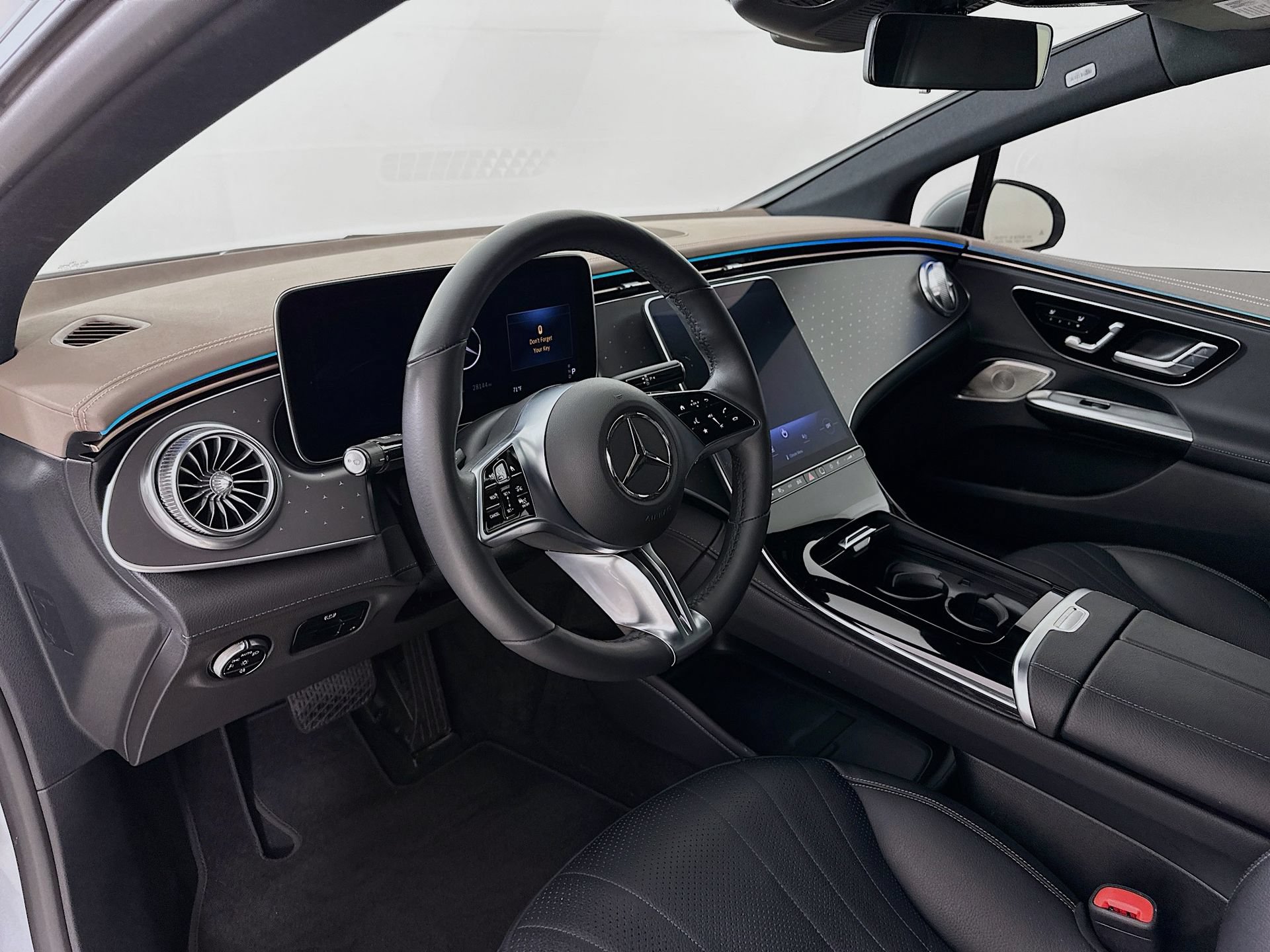 Certified 2023 Mercedes-Benz EQE 500 4MATIC Sedan image 10