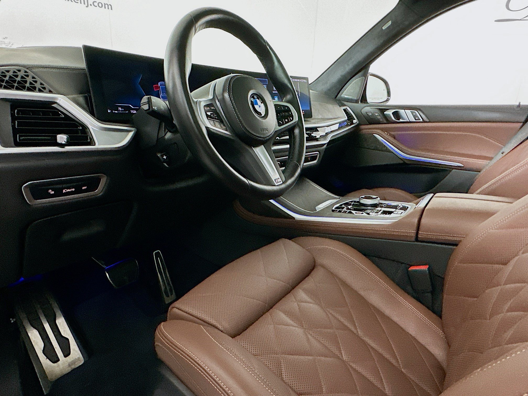 Used 2024 BMW X7 xDrive40i w/ Executive Package AWD/4WD image 7