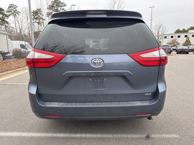 Used 2015 Toyota Sienna XLE image 6