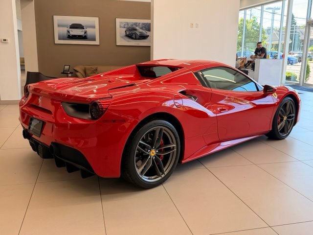 Used 2018 Ferrari 488 Spider RWD image 12