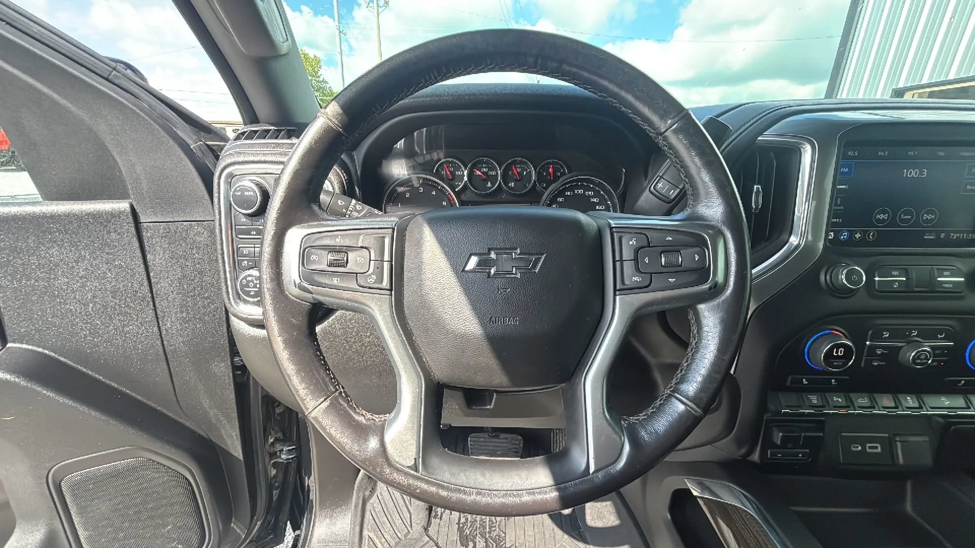 Used 2022 Chevrolet Silverado 2500 LT w/ Midnight Edition AWD/4WD image 24