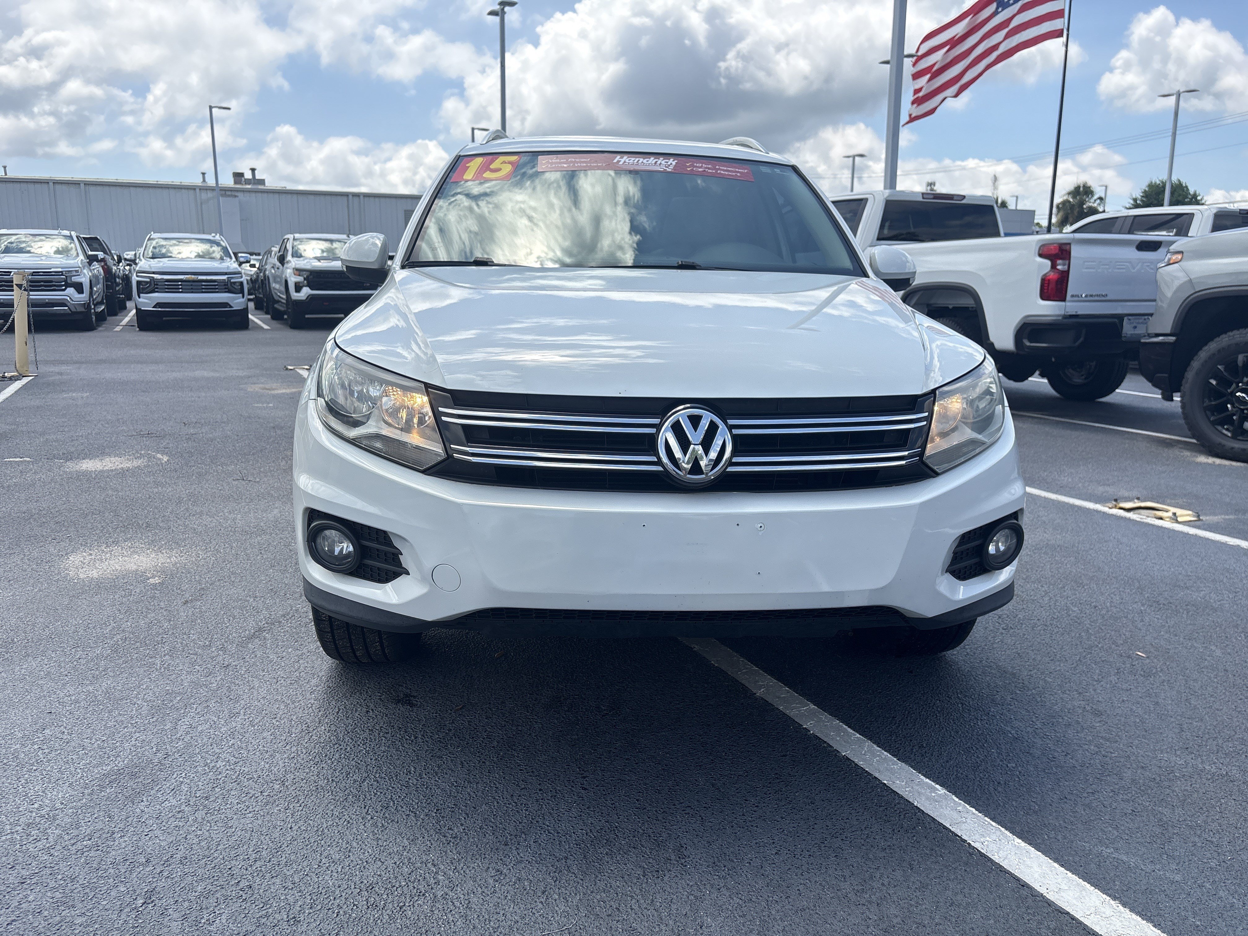 Used 2015 Volkswagen Tiguan SEL AWD/4WD image 17