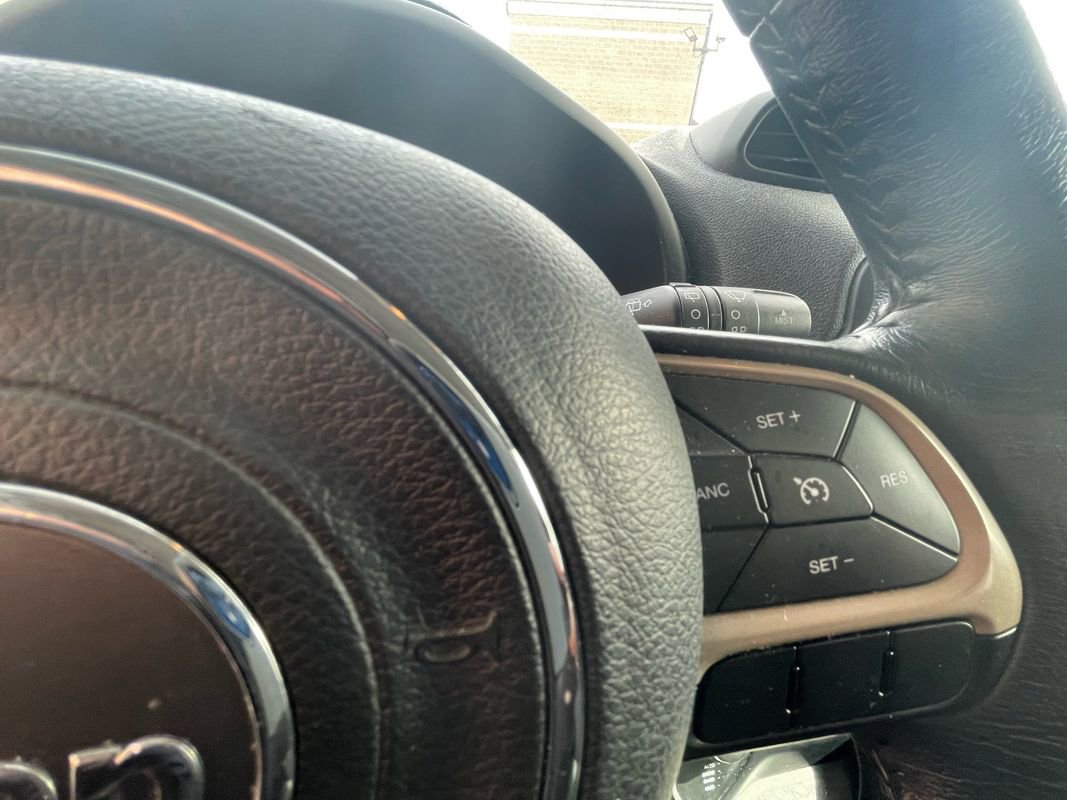 Used 2016 Jeep Renegade Latitude image 14