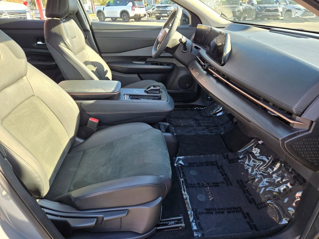 Used 2024 Nissan Ariya AWD image 20