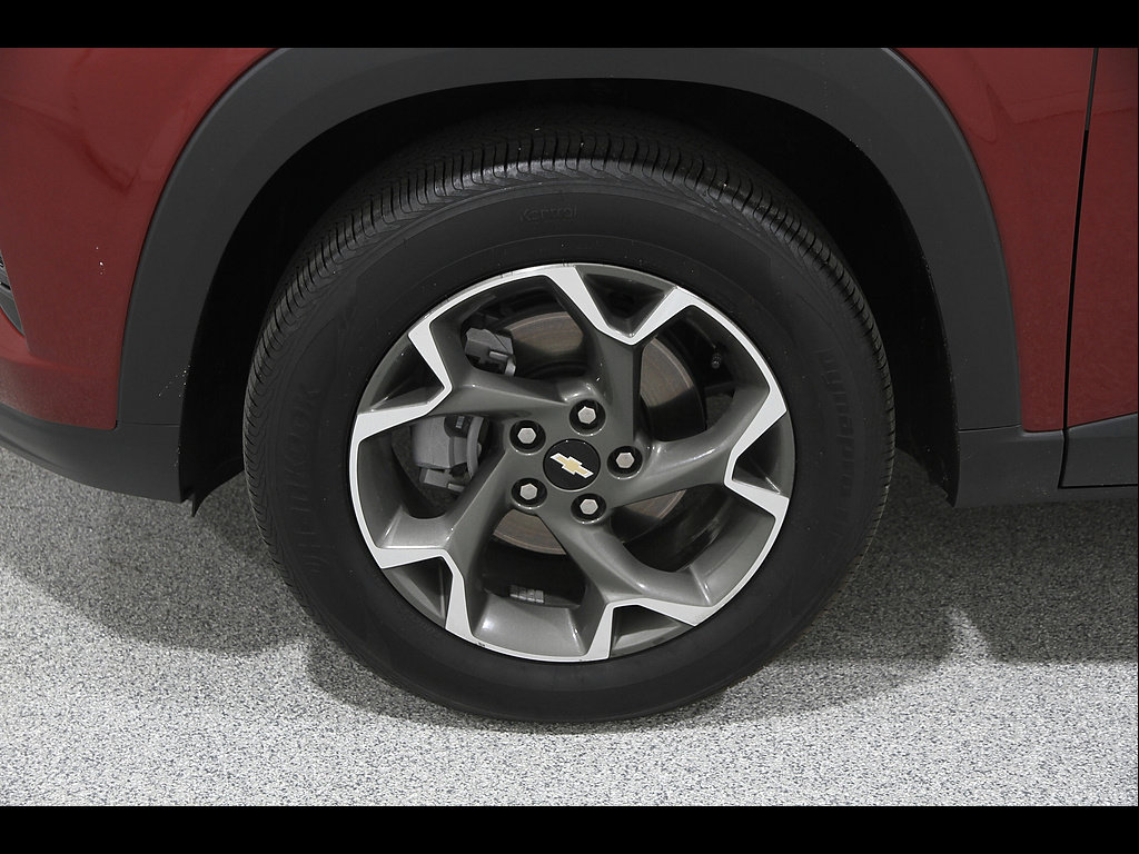 Certified 2024 Chevrolet Trax LT w/ Driver Confidence Package FWD image 21
