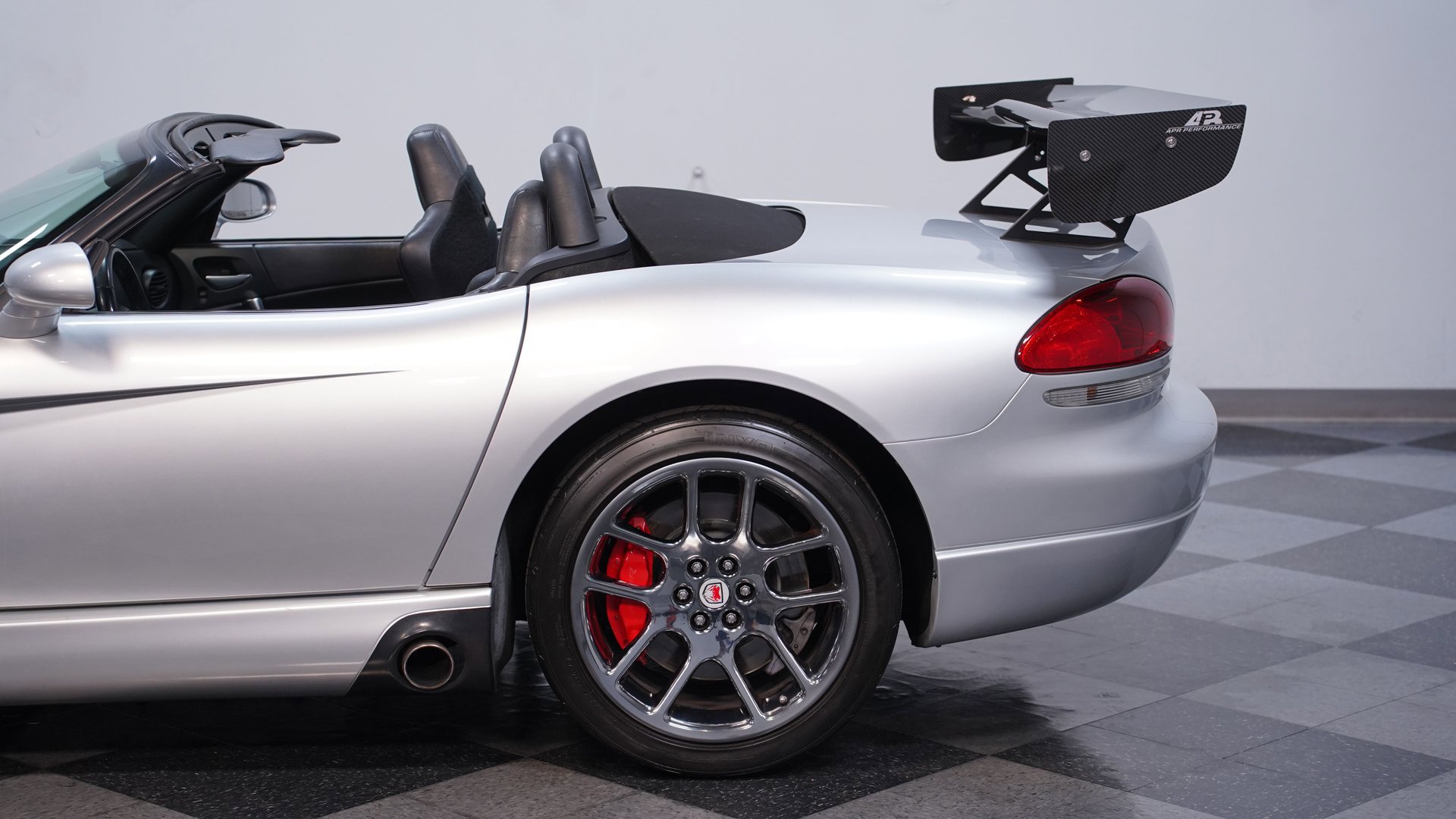 Used 2005 Dodge Viper SRT-10 image 22