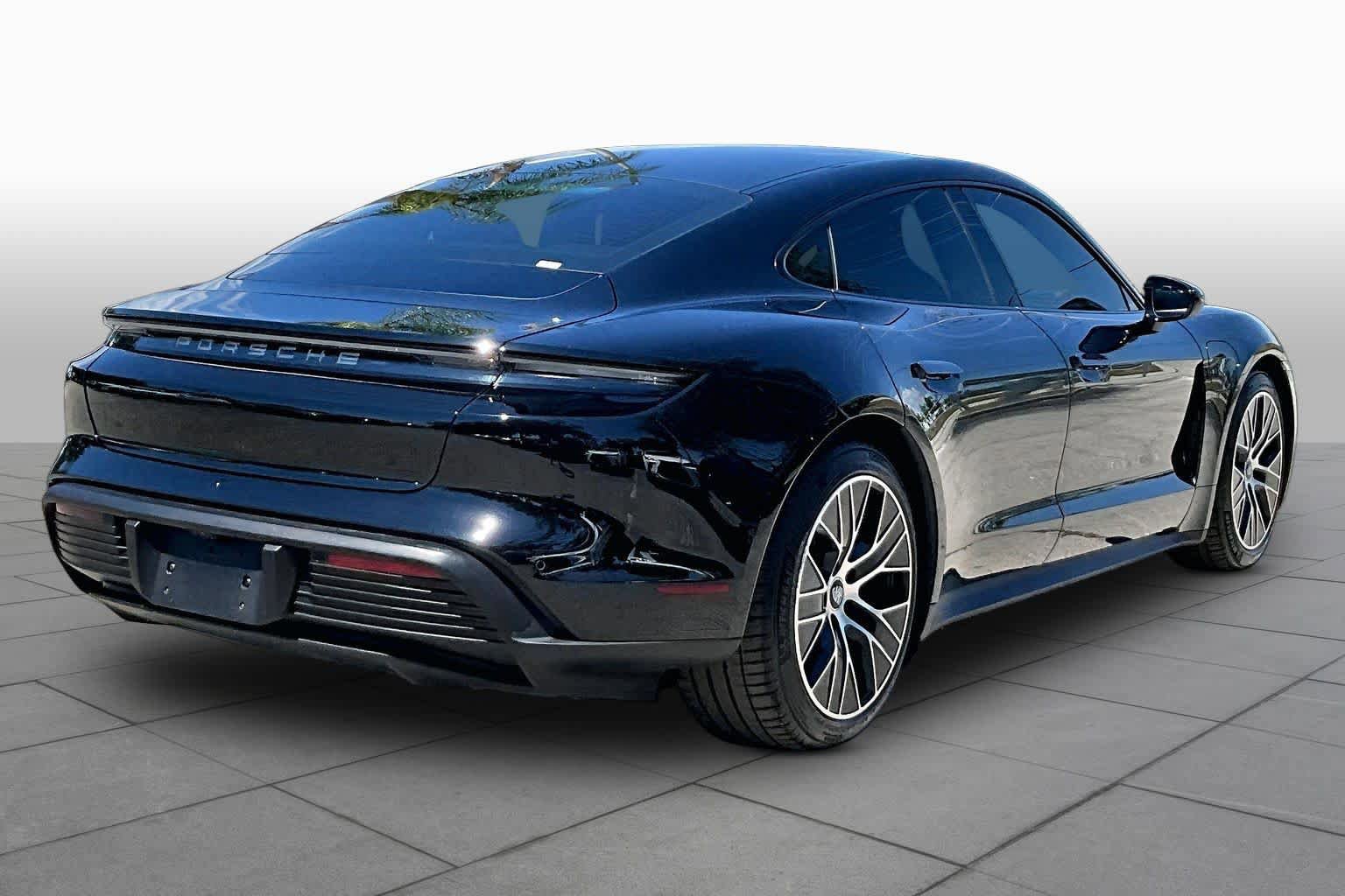 Used 2023 Porsche Taycan RWD image 11