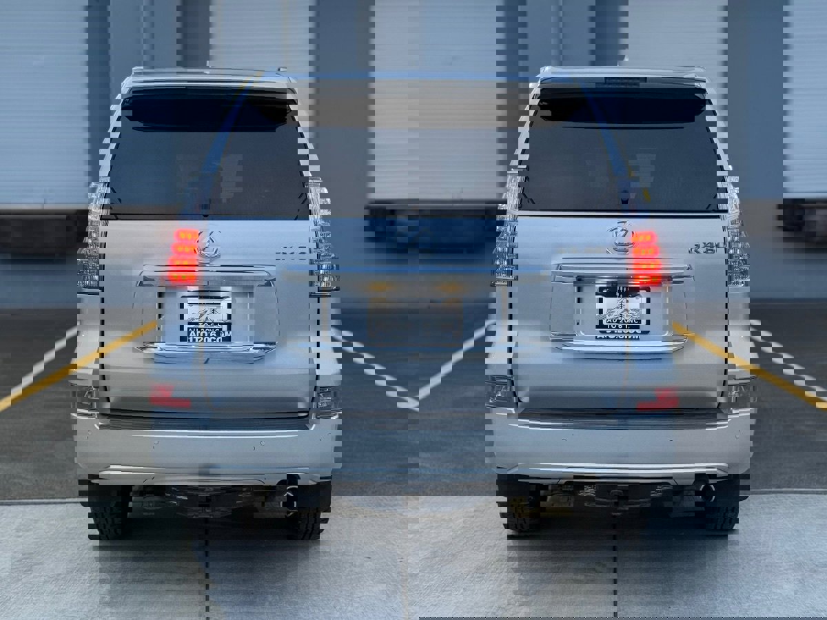 Used 2018 Lexus GX 460 Premium w/ Premium Package AWD/4WD image 4