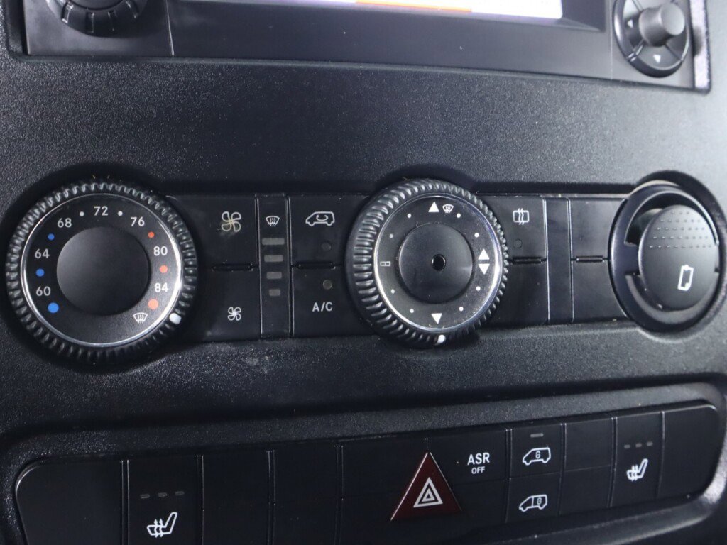 Used 2018 Mercedes-Benz Sprinter 3500 image 22