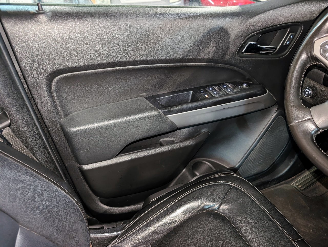 Used 2019 Chevrolet Colorado LT w/ Colorado RST Special Edition RWD image 31
