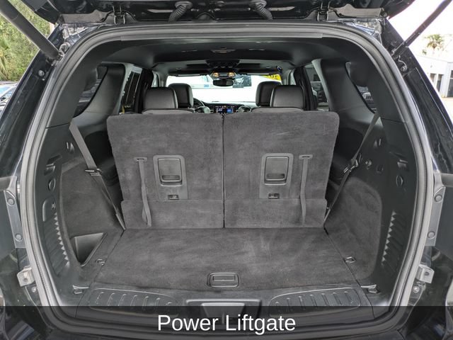 Used 2021 Dodge Durango SRT w/ Technology Group AWD/4WD image 17