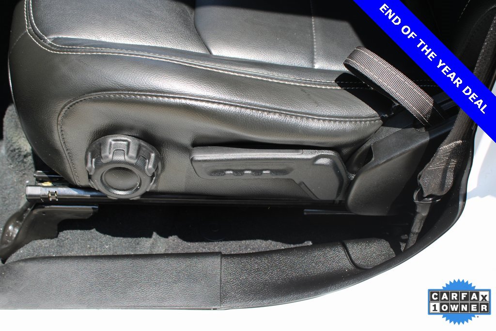 Used 2022 Jeep Wrangler Unlimited Sahara w/ Cold Weather Group image 11