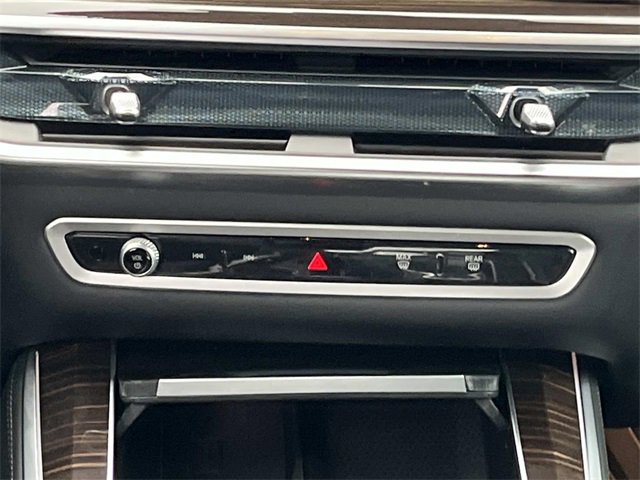 Used 2025 BMW X5 xDrive50e w/ Premium Package image 16