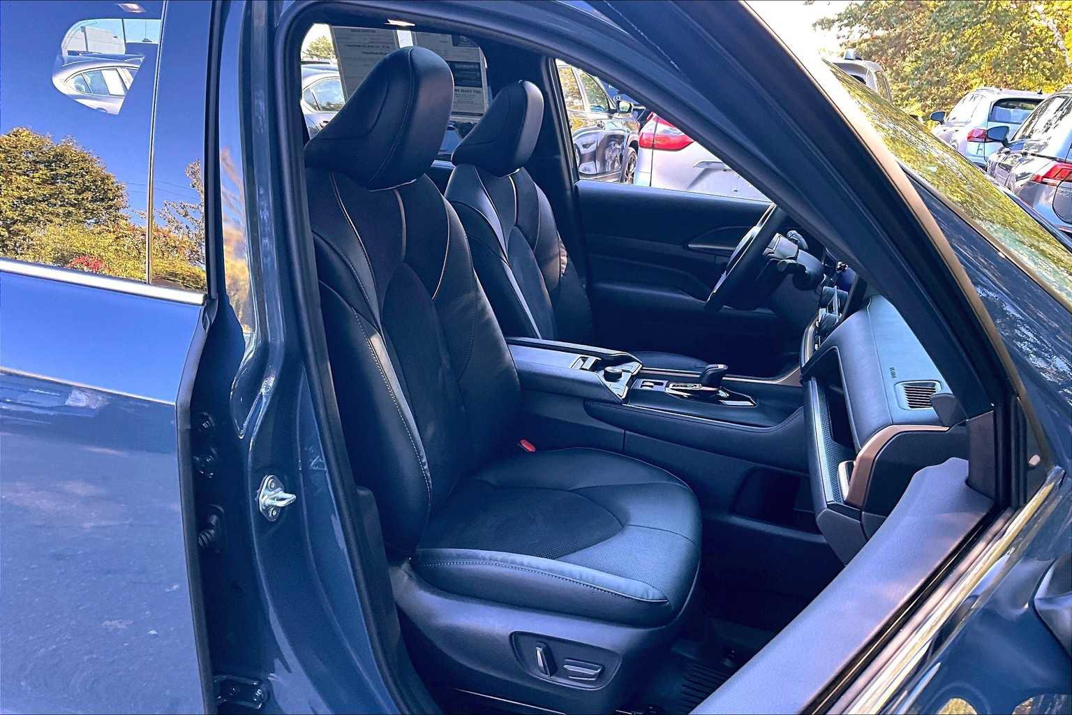 Used 2024 Toyota Grand Highlander AWD Hybrid image 7
