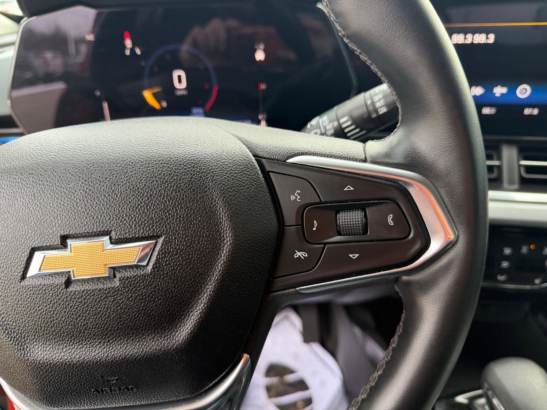 Certified 2024 Chevrolet Trax LT w/ Driver Confidence Package image 21