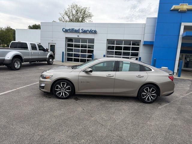 Used 2023 Chevrolet Malibu RS w/ LPO, Floor Liner Package FWD image 5