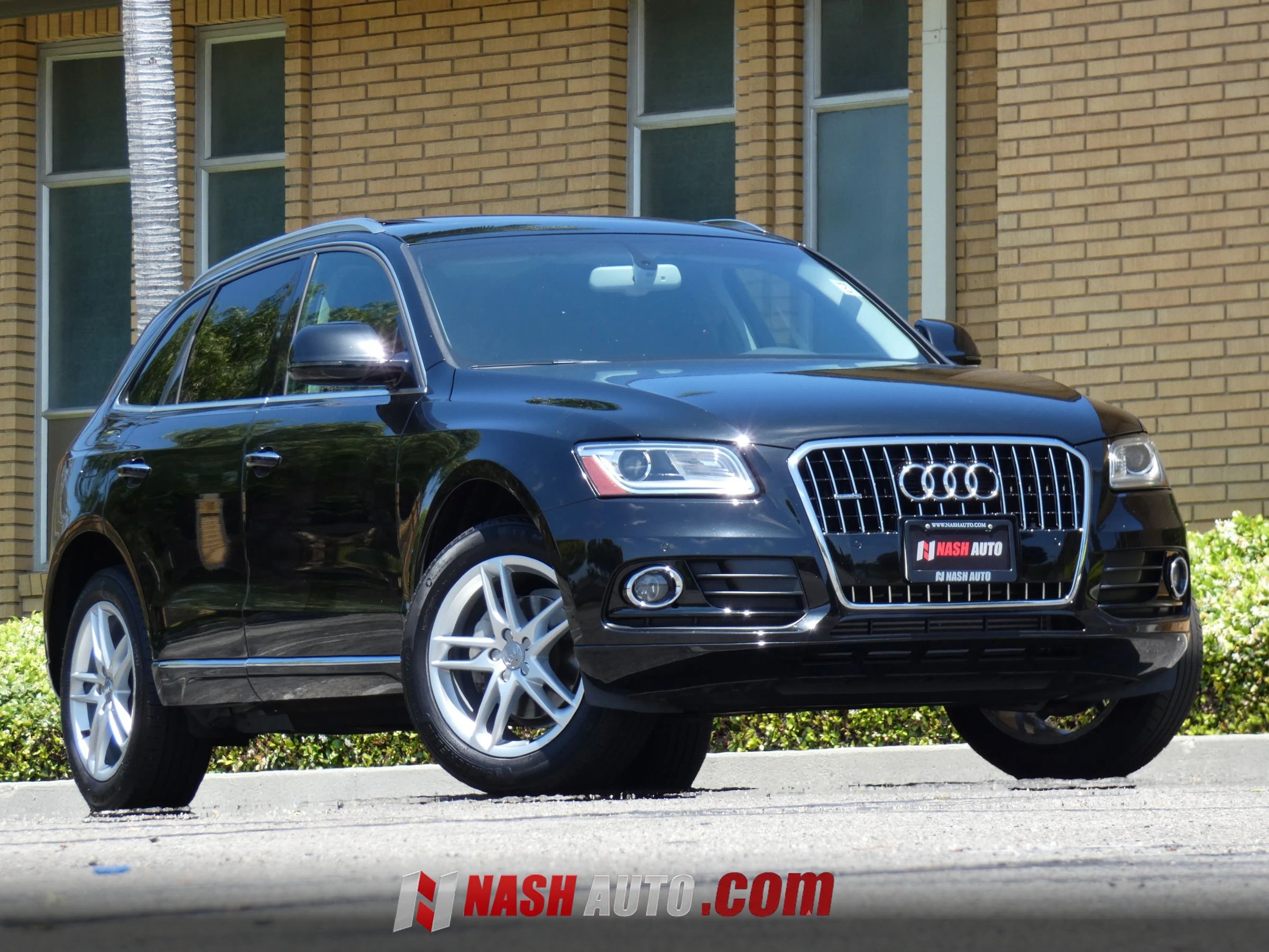 Used 2016 Audi Q5 2.0T Premium Plus w/ Technology Package AWD/4WD image 3