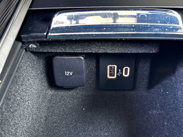 Used 2022 Lincoln Corsair AWD w/ Premium Package image 14