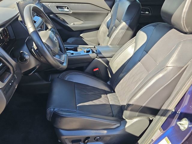 Certified 2025 Nissan Rogue Platinum w/ Platinum Premium Package image 14