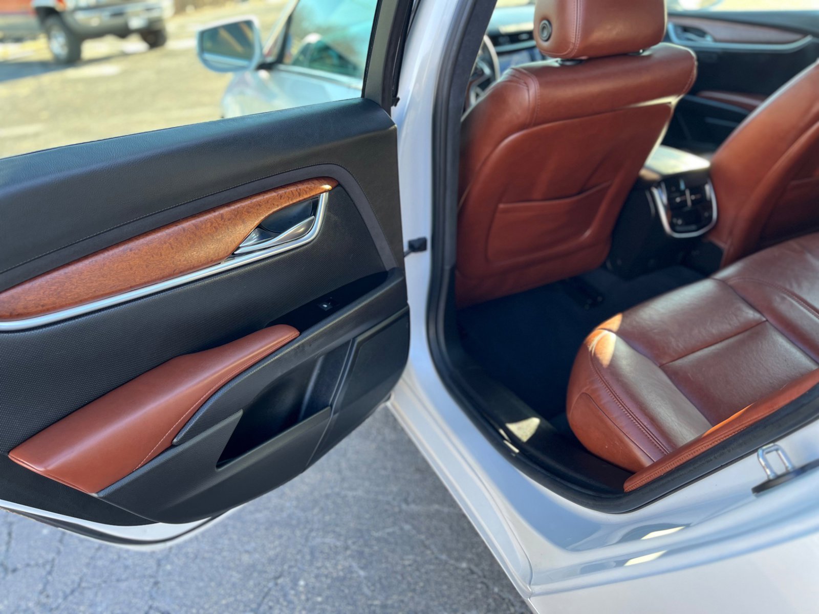 Used 2016 Cadillac XTS Luxury w/ Driver Awareness Package image 39