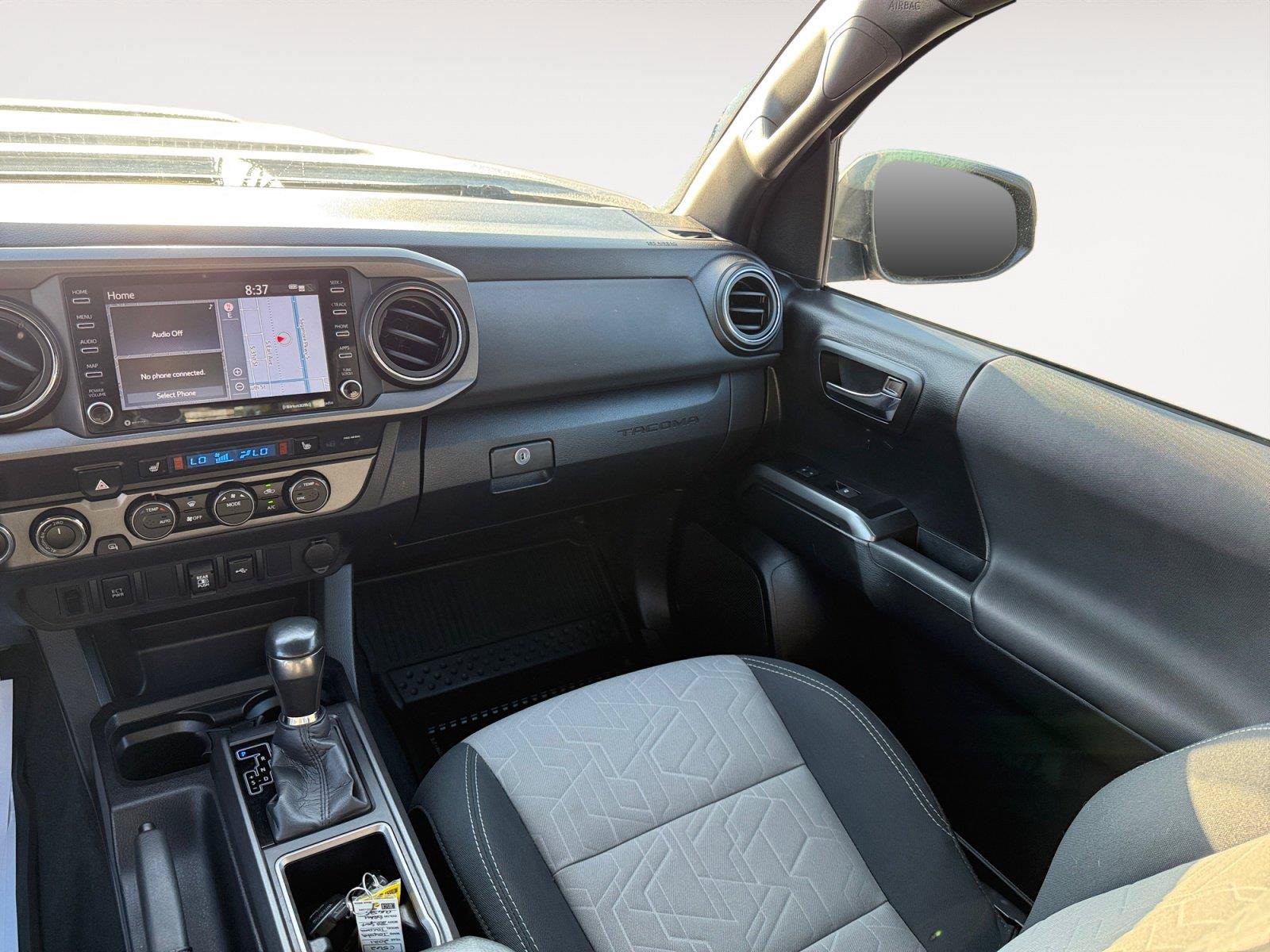 Used 2021 Toyota Tacoma TRD Sport AWD/4WD image 12