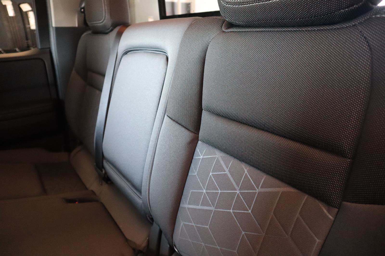 New 2026 Nissan Frontier SV image 37