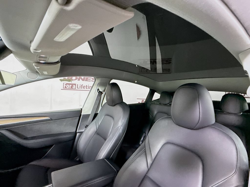 Used 2024 Tesla Model Y Performance AWD/4WD image 11
