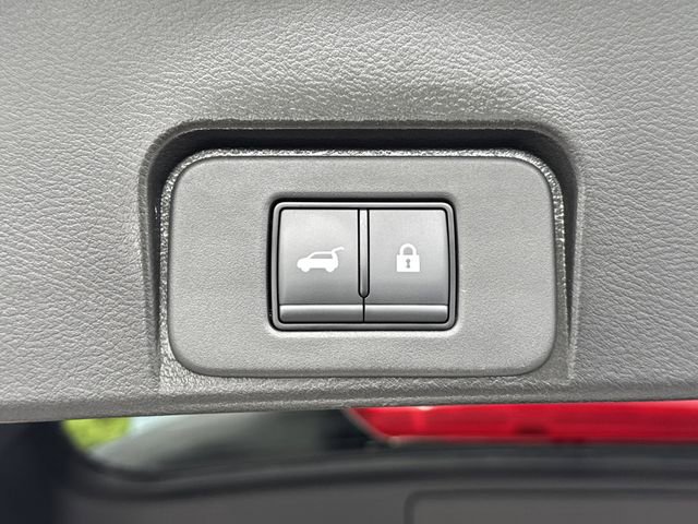 Used 2023 Nissan Rogue SV w/ SV Premium B Package FWD image 19