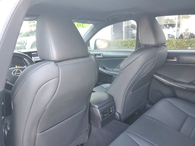 Used 2019 Lexus IS 300 F Sport w/ F Sport Package RWD image 10