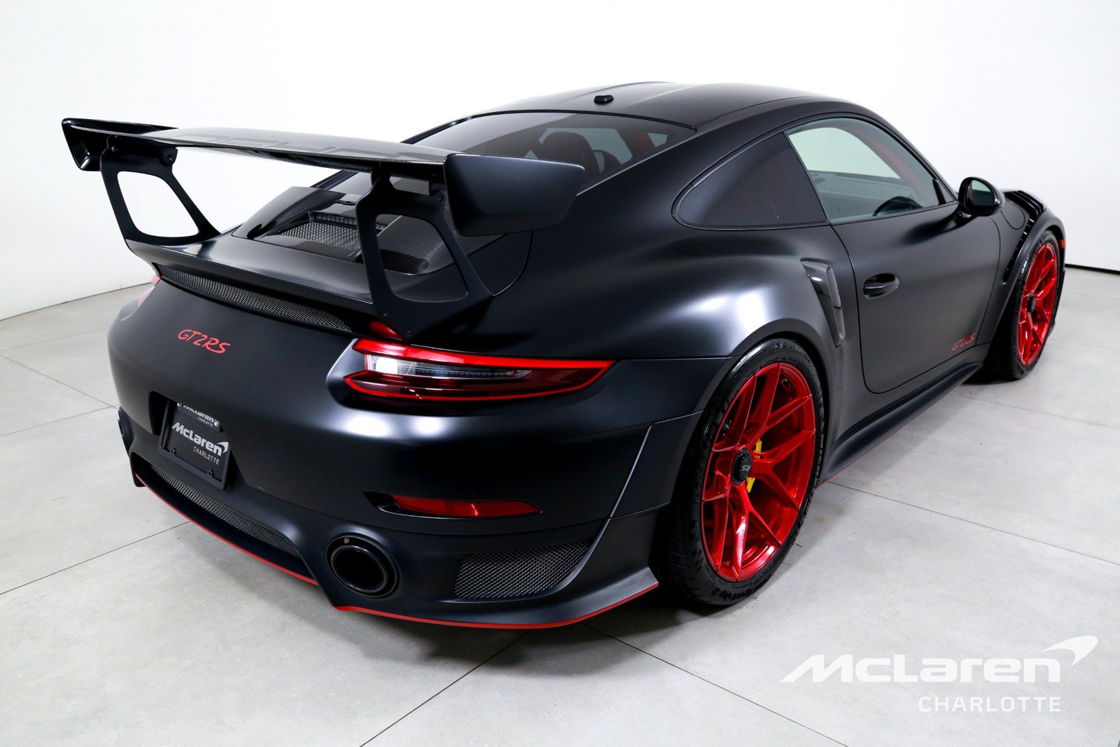 Used 2018 Porsche 911 GT2 RS RWD image 8