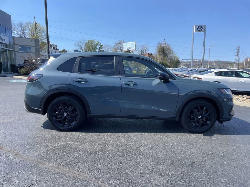 Used 2024 Honda HR-V Sport image 4