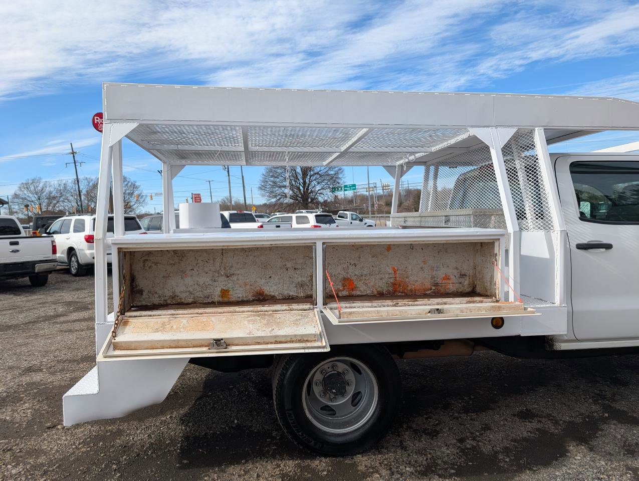 Used 2015 GMC Sierra 3500 2WD Crew Cab image 24