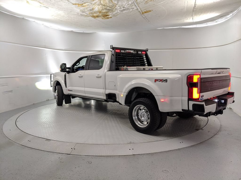 Used 2026 Ford F450 Platinum w/ FX4 Off-Road Package AWD/4WD image 4