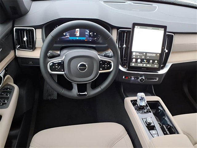 New 2026 Volvo XC90 B6 Plus w/ Protection Package Premier image 9