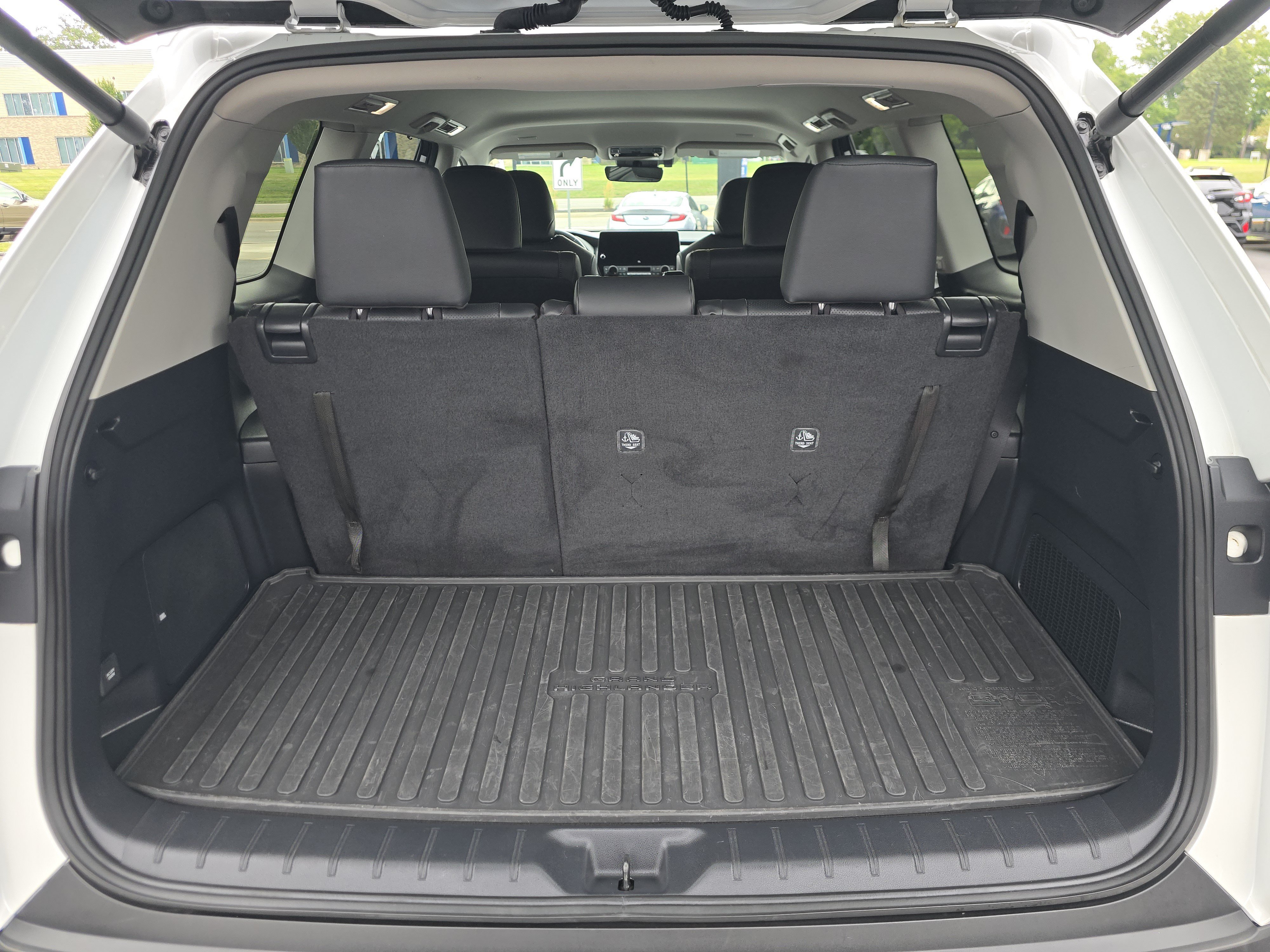 Used 2024 Toyota Grand Highlander AWD Hybrid image 16