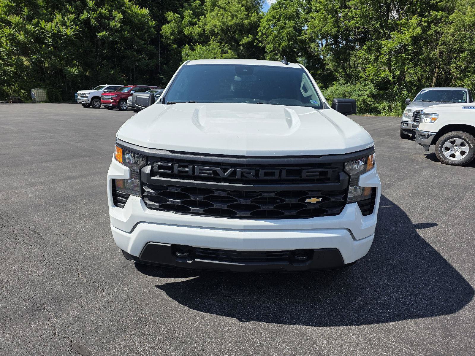 Used 2022 Chevrolet Silverado 1500 Custom AWD/4WD image 2