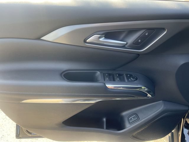 Certified 2026 Chevrolet Traverse LT AWD/4WD image 13
